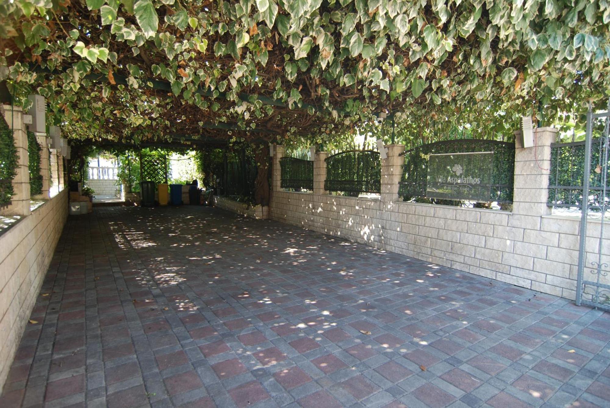 Villa Aspalathos Kaštela Екстериор снимка