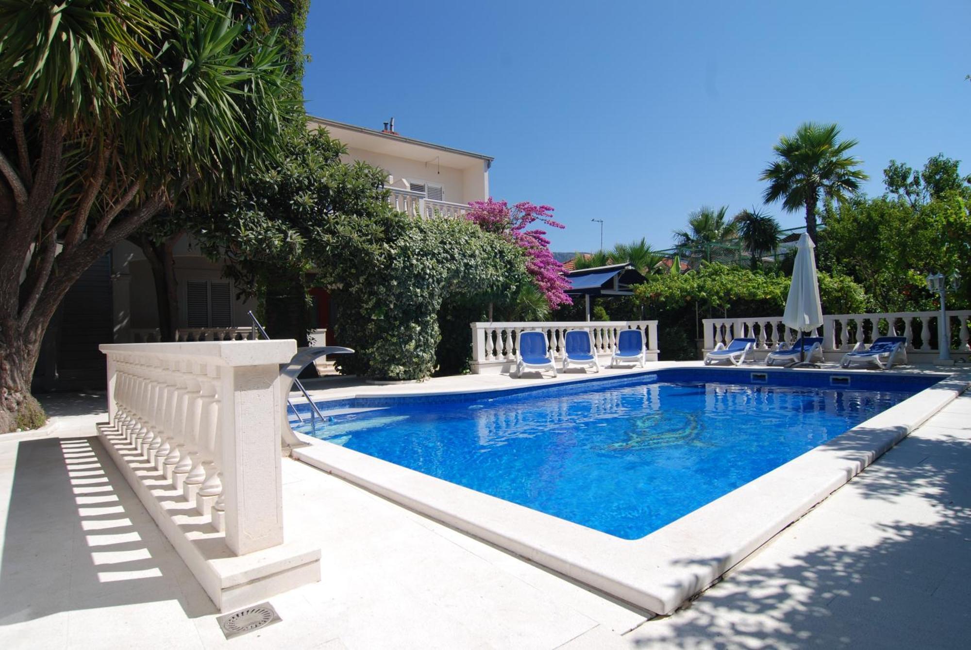 Villa Aspalathos Kaštela Екстериор снимка